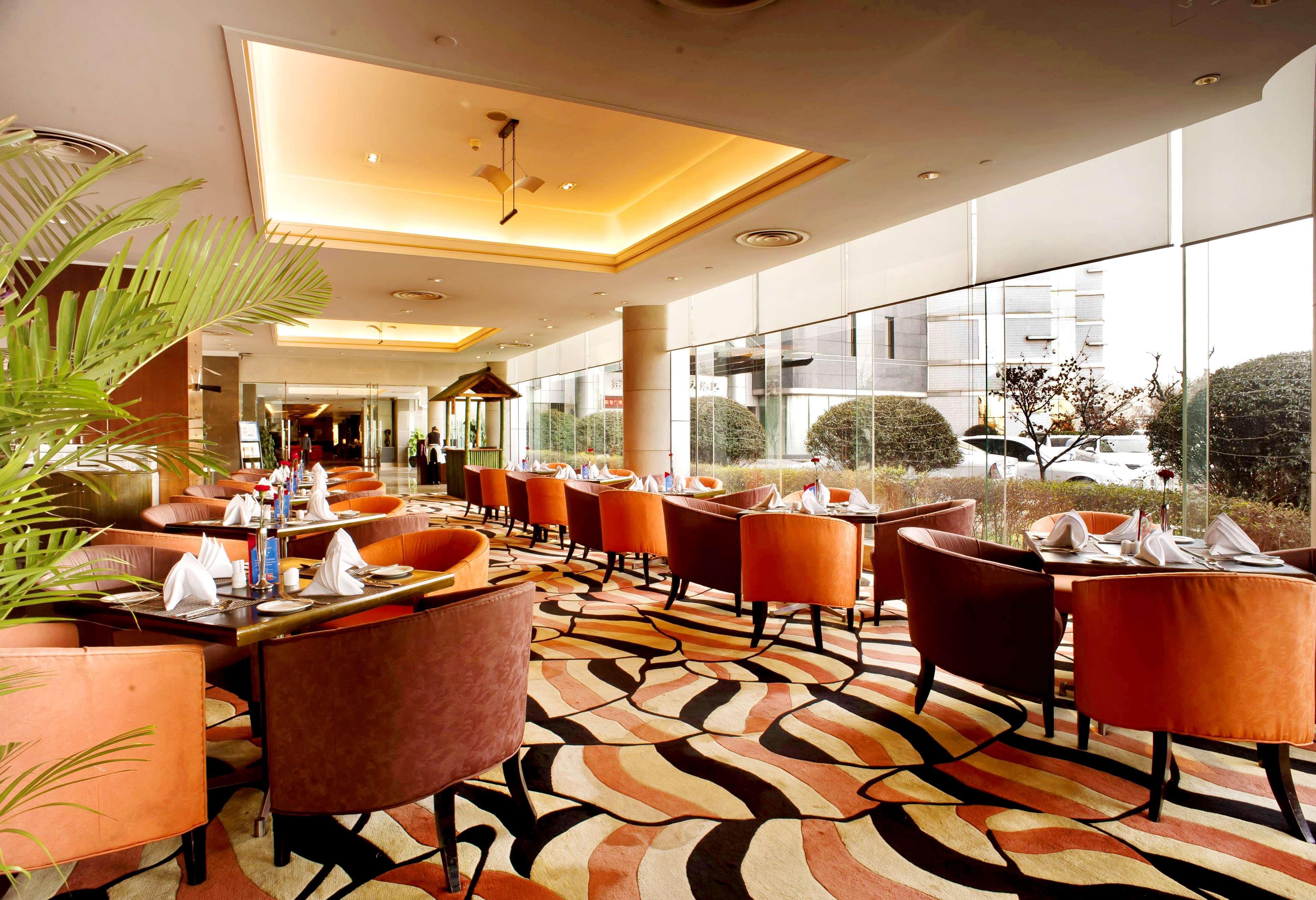 Howard Johnson Ginwa Plaza Hotel Xi'an  Exterior photo